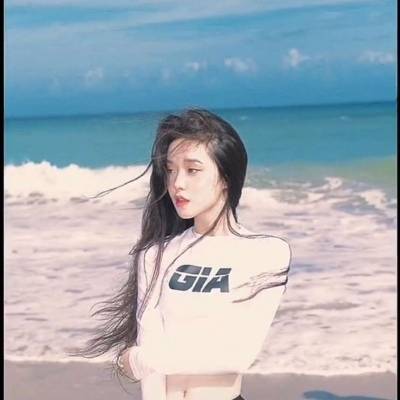 海边女生优雅侧脸头像下辈子别做痴情种