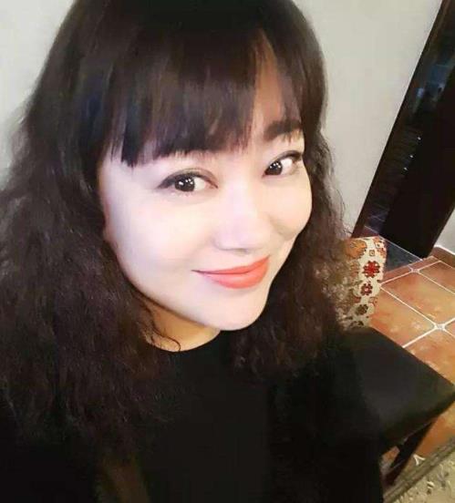 戴墨镜的女生头像霸气情侣头像