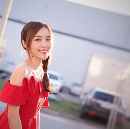 组图英雄联盟美女主持余霜进化史中传清纯学霸变旗袍氧气美女