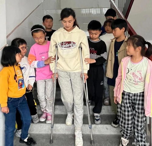 教坛战线上的钢铁女孩罗山县第一实验小学教师廖娇
