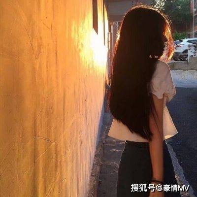 2022好看的女生背影头像真人