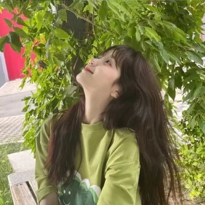 女生头像开始怀念高中生活的时候