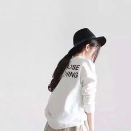 求女生戴帽子侧面或背影,高清的,当头像