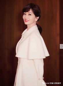 白色的高雅有气质女人头像赵雅芝