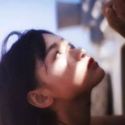 清晰冷漠伤感女生头像,天冷了换个风格头像