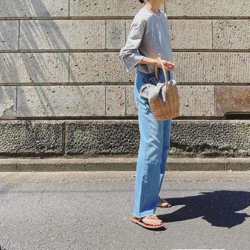 早春职业女性怎么穿舒服又有气质看看这位博主的穿搭你会有收获