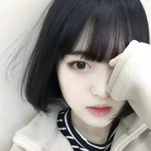 白发血瞳女生头像高冷短发