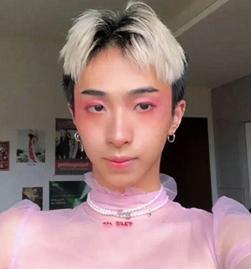 伊能静儿子哈利除了扮女装,还休学本尊回应还打算毕业