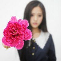 微信女生头像穿黄衣服的微信头像图片大全
