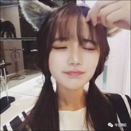 斗鱼主播曾录制央视吃货甜心,小清新萌妹女模,爱舞蹈的元气美少女