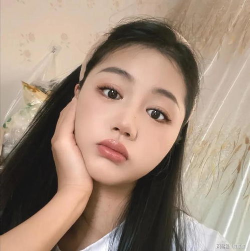 西昌24岁漂亮女孩凌晨从医院出来,在桥边下车后失联,生死未卜