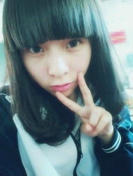 中国最美校服女生卖萌清纯受追捧