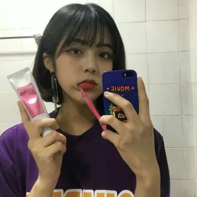 手机控女生头像