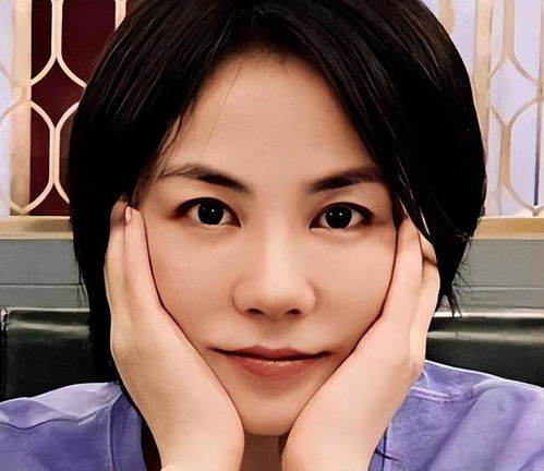 李嫣晒母女合影庆18岁,正脸曝光眼神迷离超成熟,王菲老年斑明显