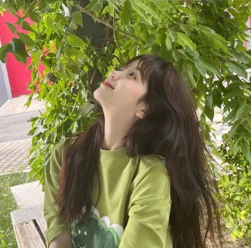 文案头像你往细节里看一眼,爱与不爱都太明显