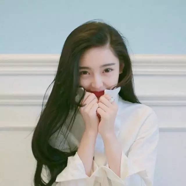 与其违心赔笑,不如一人安静心语0817