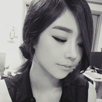 一个穿黑衣服正身侧脸的女生头像,谁有