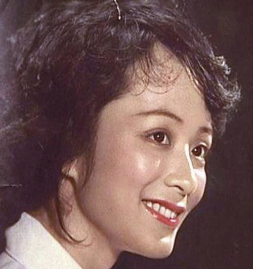 丧女图片头像谢莉斯