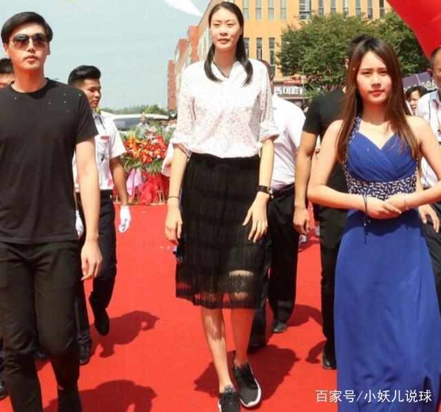 女排功勋赵蕊蕊现状曾示爱姚明被拒绝,37岁却已单身10年之久
