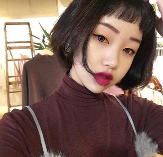 萌妹子必备发型二次元刘海短发