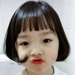 萌娃权律二一个活在微信里的女孩