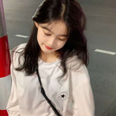 清新女生头像图源网络侵删.ssy.