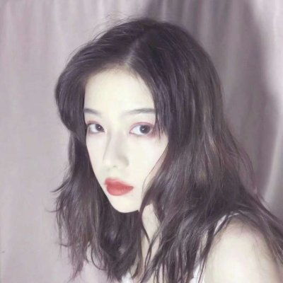 长头发侧面小姐姐头像