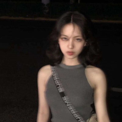孤独伤感女头像俗不可耐的小青春