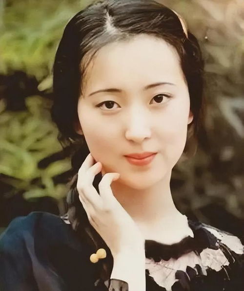 林黛玉转世17岁女孩酷似陈晓旭爆火,出生时间引热议