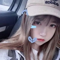 盘腿的女生头像戴帽子网图女生戴帽子盘腿坐的头像