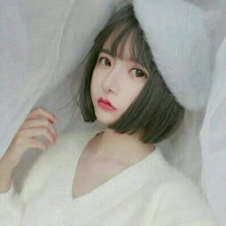 戴帽子女生头像