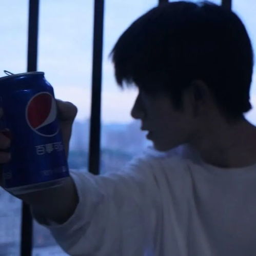 头像小众意境男头