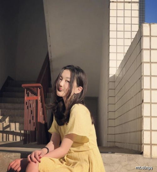 13岁李嫣自信不输王菲,打扮成熟有气质,不愧是天后的女儿