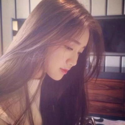 2023唯美温柔女生图片