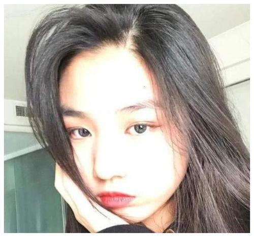 有种发育过猛叫汪峰女儿,15岁身高超过章子怡,初恋脸真美