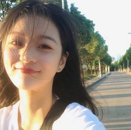 女生对男生常发这3个字,早就对你动心了,傻小子偷着乐吧
