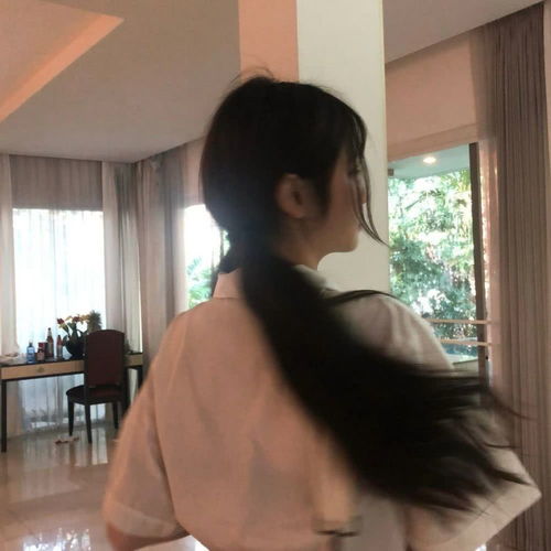 神仙女生头像后来才明白过度的热情就像用热水养花