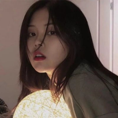 独行的人总会遇到有趣的人.橘子汽水的女生头像39期