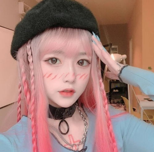 女生若假装喜欢你,会情不自禁有3个表现,比渣女更可怕