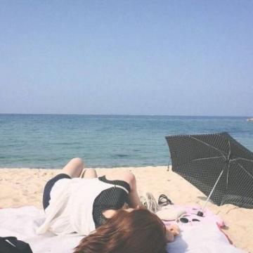 2019背影头像女生唯美侧脸或戴帽子很不服气却又无能为力