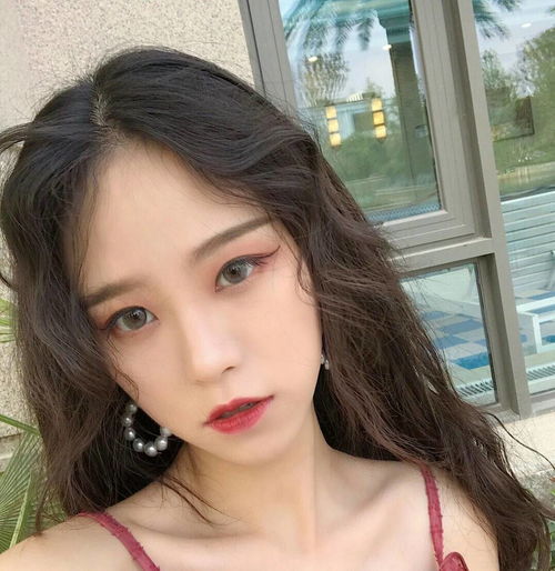 女生头像丨只要用力呼吸,就能看到奇迹