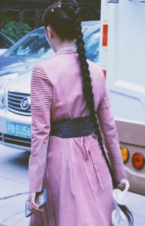 火箭少女人气爆棚,孟美岐诛仙优雅,吴宣仪背影唯美