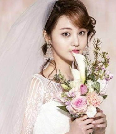 10大女星穿上婚纱,热巴洋气,赵丽颖甜美,最后一位宛若仙女陈妍希
