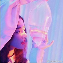 图中的女生是迪丽热巴吗