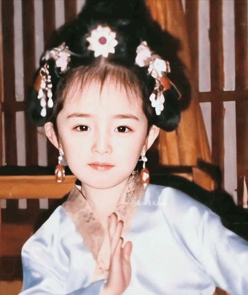 考古女演员早期作品颜值,周迅蒋勤勤惊艳,杨幂杨颖变化有点大