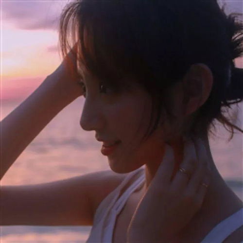 谁有黑色系高冷头像女头