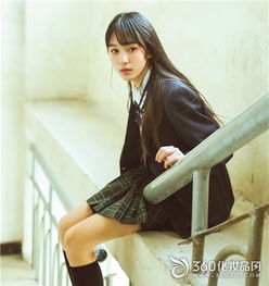 00后女生王梓莼爆红网络被赞穿校服最好看校花组图