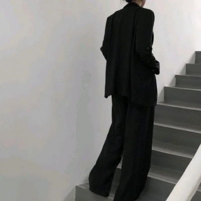 冷门小众却很有气质的女生黑白头像所有的看似意外其实都有迹可循