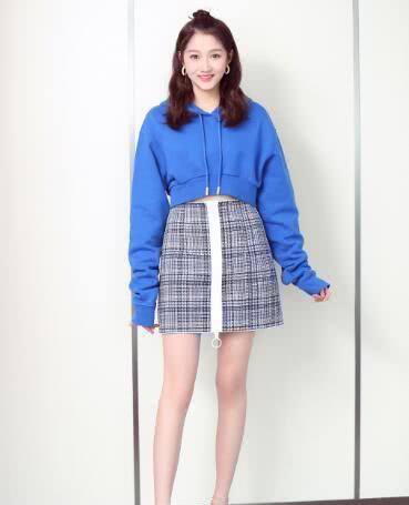 关晓彤与七位女星撞衫输多赢少,然而穿对了衣服的她美得飞起