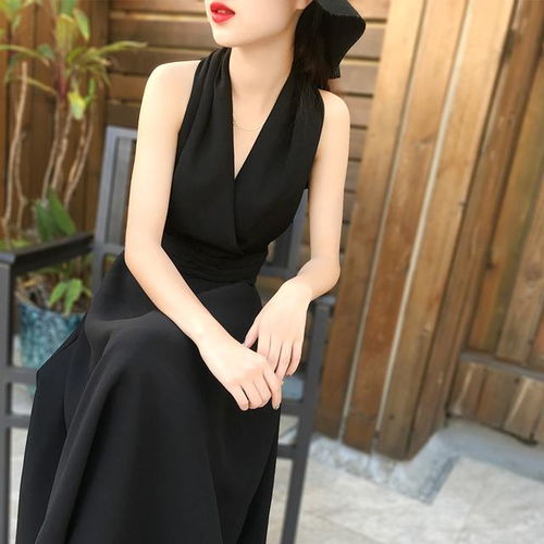 一袭红裙惊艳你的世界,性感迷人醉,优雅从容更有女人味